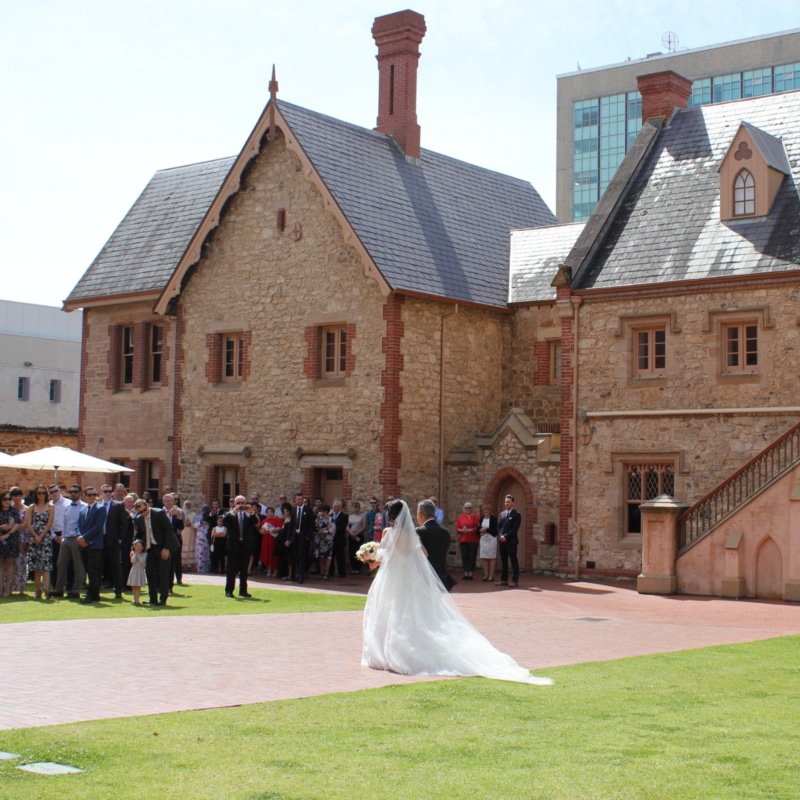 Wedding ceremony in the courtyard at Museum SA